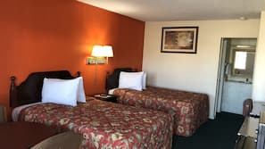 Desk, rollaway beds, free WiFi
