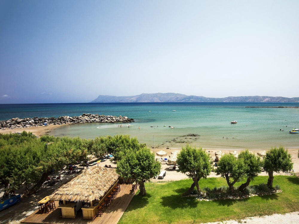 Aphrodite Beach in Kíssamos, Greece