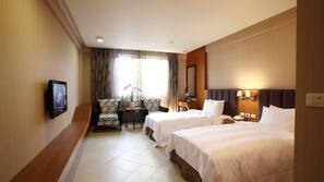 Premium bedding, down comforters, desk, blackout drapes
