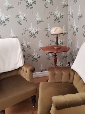 Double or Twin Room | Individually decorated, individually furnished, free cribs/infant beds