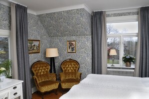 Double or Twin Room | Individually decorated, individually furnished, free cribs/infant beds