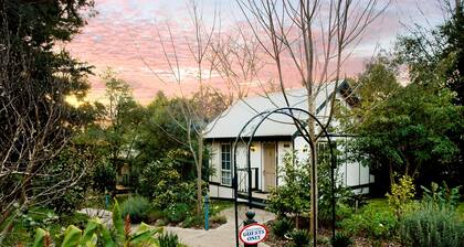 Olinda Country Cottages