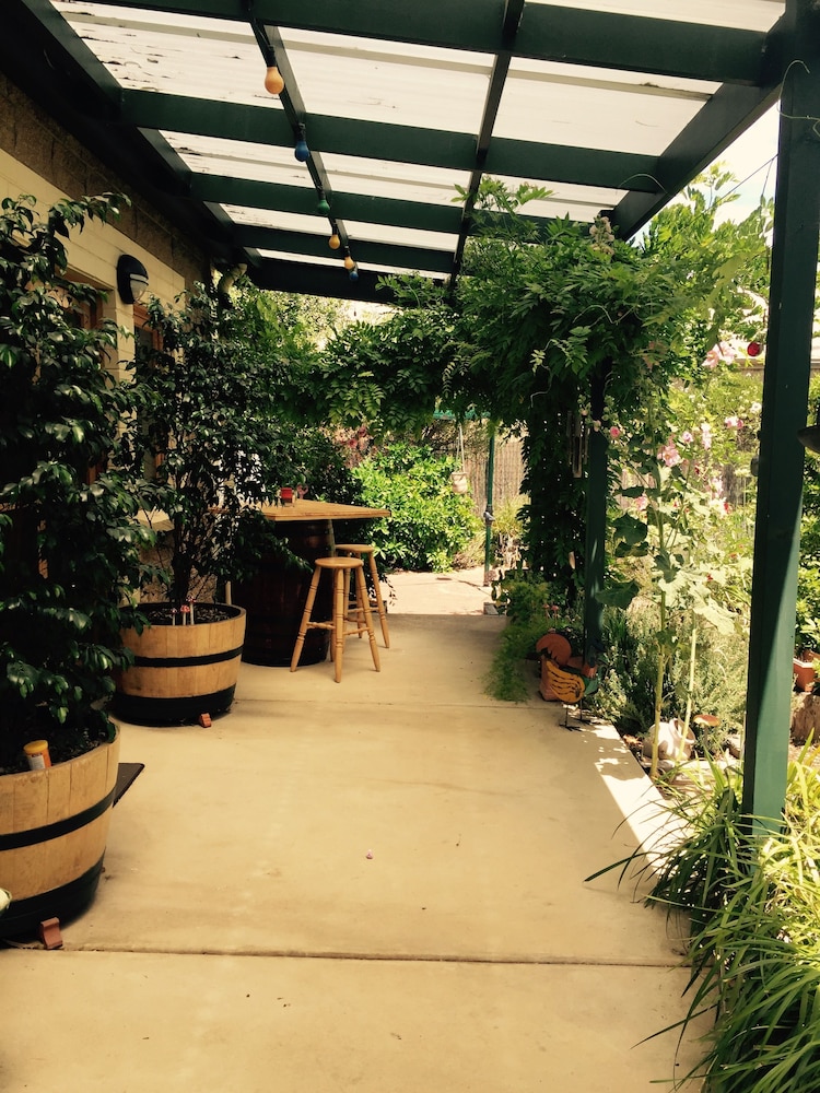 Clarevale Cottage B&B