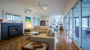 TV, fireplace