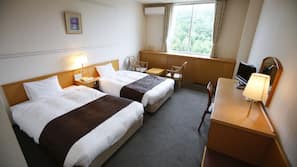 In-room safe, desk, free WiFi, bed sheets