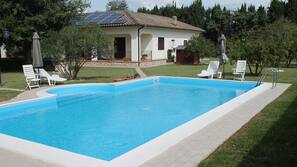 Seasonal outdoor pool