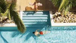 Außenpool, Cabañas (kostenlos), Sonnenschirme