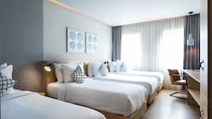 Minibar, in-room safe, desk, iron/ironing board