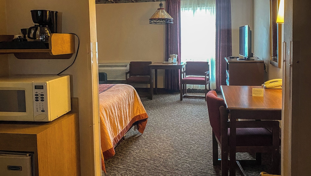 Iveys Motor Lodge Houlton in Houlton Best Rates & Deals on Orbitz
