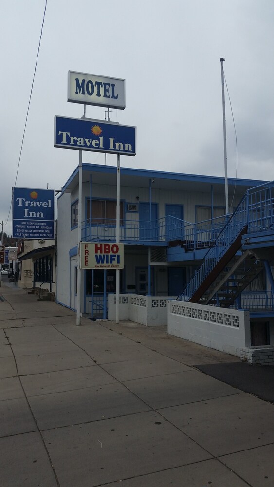 Exterior, Travel Inn