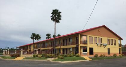 Deluxe Inn Airport