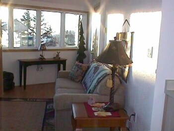 Alaska Adventure Cabins Reviews Photos Rates Ebookers Ie
