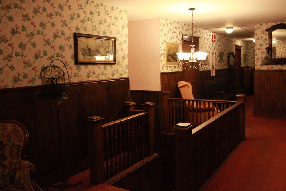 Lobby lounge, The Winter Inn