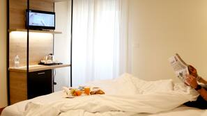 Minibar, una cassaforte in camera, insonorizzazione, ferro/asse da stiro