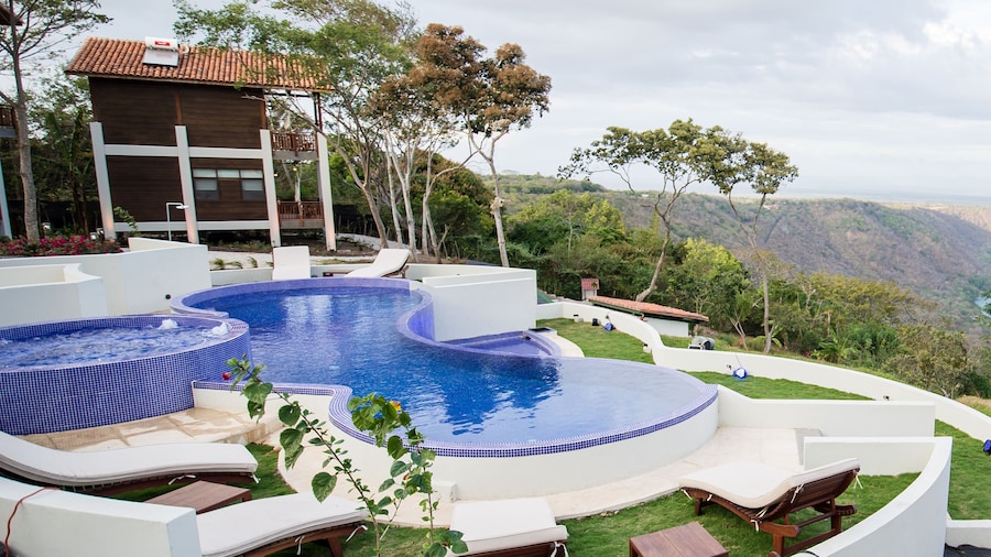 Pacaya Lodge & Spa