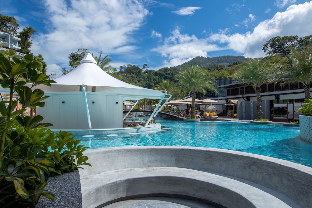 Patong Bay Hill Resort Phuket, THA Best Price Guarantee