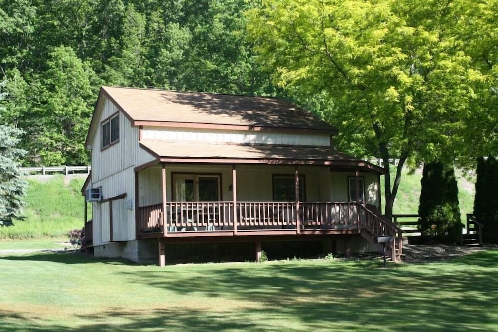 Rough Cut Lodge in Gaines Best Rates & Deals on Orbitz
