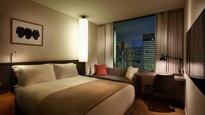 Premium bedding, in-room safe, desk, iron/ironing board