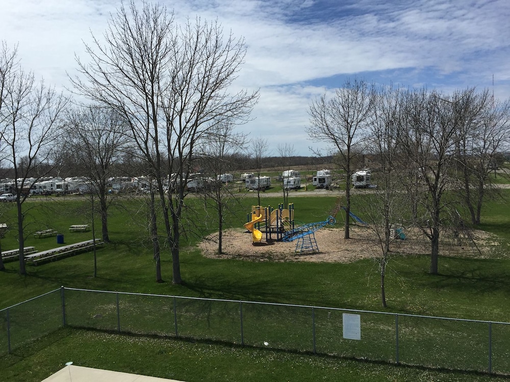 Maitland Shores Trailer Park & Marina Deals & Reviews (Hamilton, CAN) Wotif