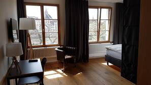 Coffre-forts dans les chambres, bureau, lits bébé (gratuits)