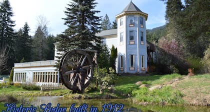 Alexander's Lodge