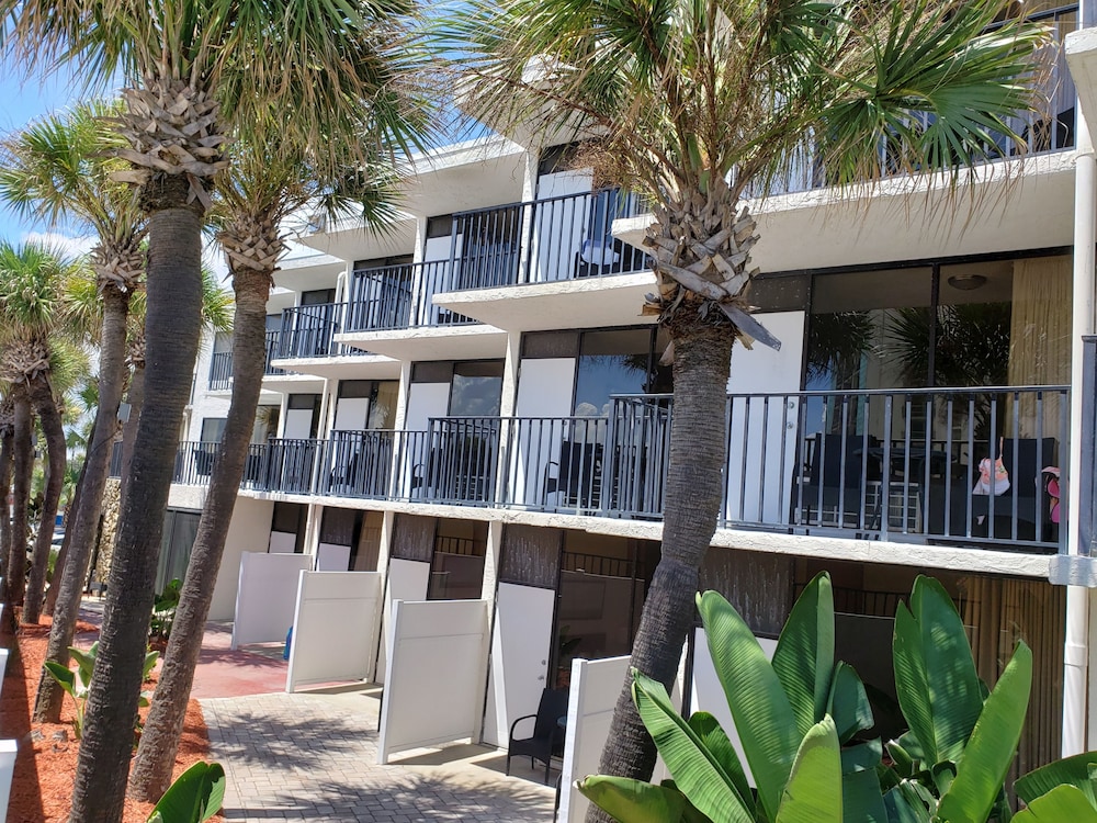 Flamingo Inn Suites Niagara Falls Niagara Falls Canada Flamingo Inn Beachfront in Daytona Beach Shores | Best Rates & Deals on