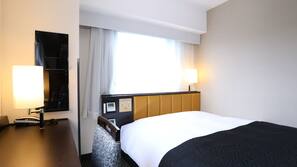 1 bedroom, desk, blackout drapes, free WiFi