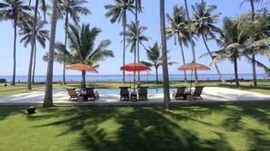 2 kolam renang outdoor