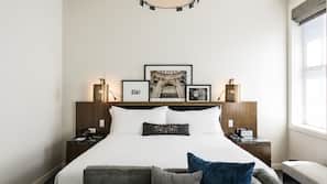 Frette Italian sheets, premium bedding, in-room safe, blackout curtains