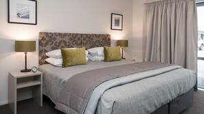 Premium bedding, in-room safe, desk, iron/ironing board
