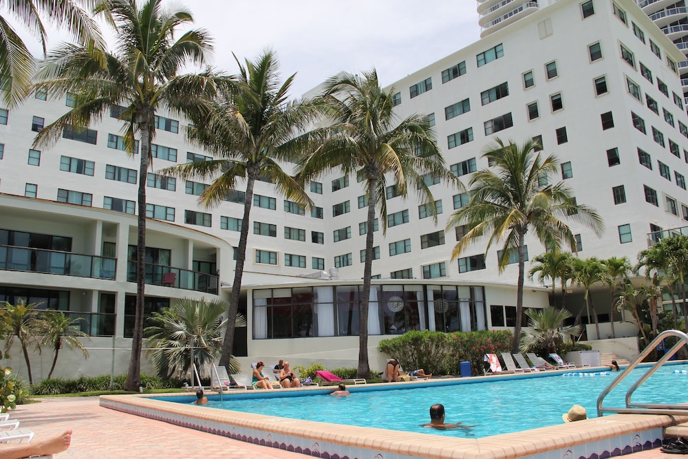 Private Apartments At The Casablanca In Miami Hotel Rates Beach Ocean View 1 199 All Photos