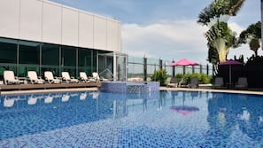 Outdoor pool, pool loungers