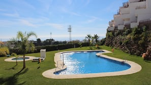 Seasonal outdoor pool, pool umbrellas, sun loungers