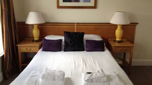 Desk, iron/ironing board, linens, wheelchair access