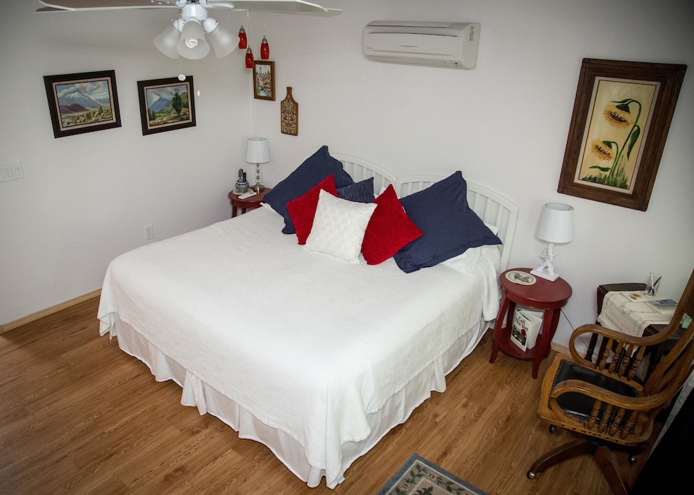 Red Horse Bed and Breakfast in Albuquerque Best Rates & Deals on Orbitz