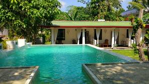 Piscine extérieure