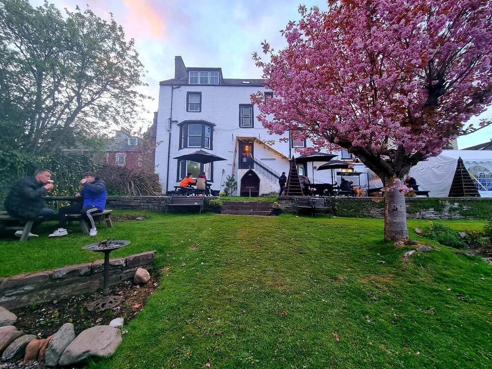 The Tower Gastro Pub & Apartments