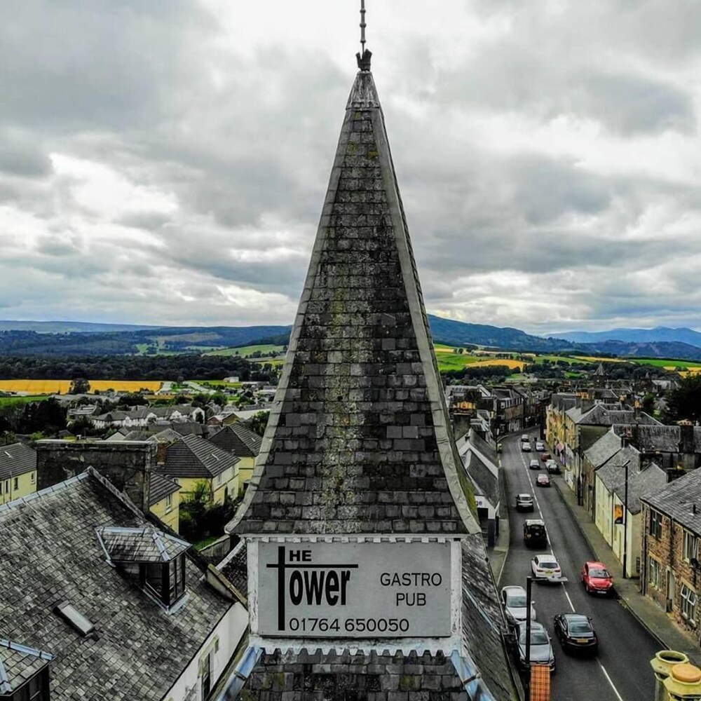 The Tower Gastro Pub & Apartments