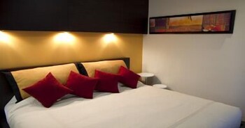 Hotel Centinela Grand