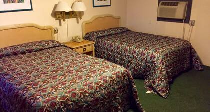 Cadillac Motel Fanning Springs