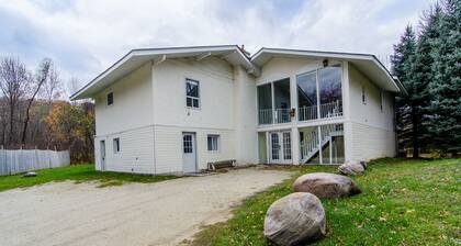 Claire Glen Chalet