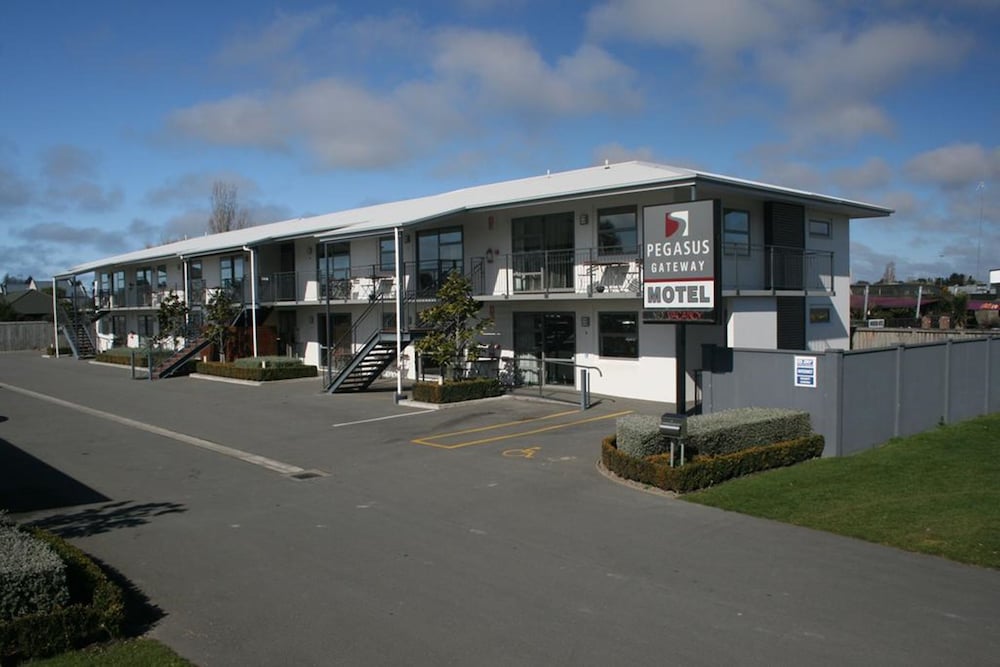 Pegasus Apartments Parking Pegasus Apartments Parking