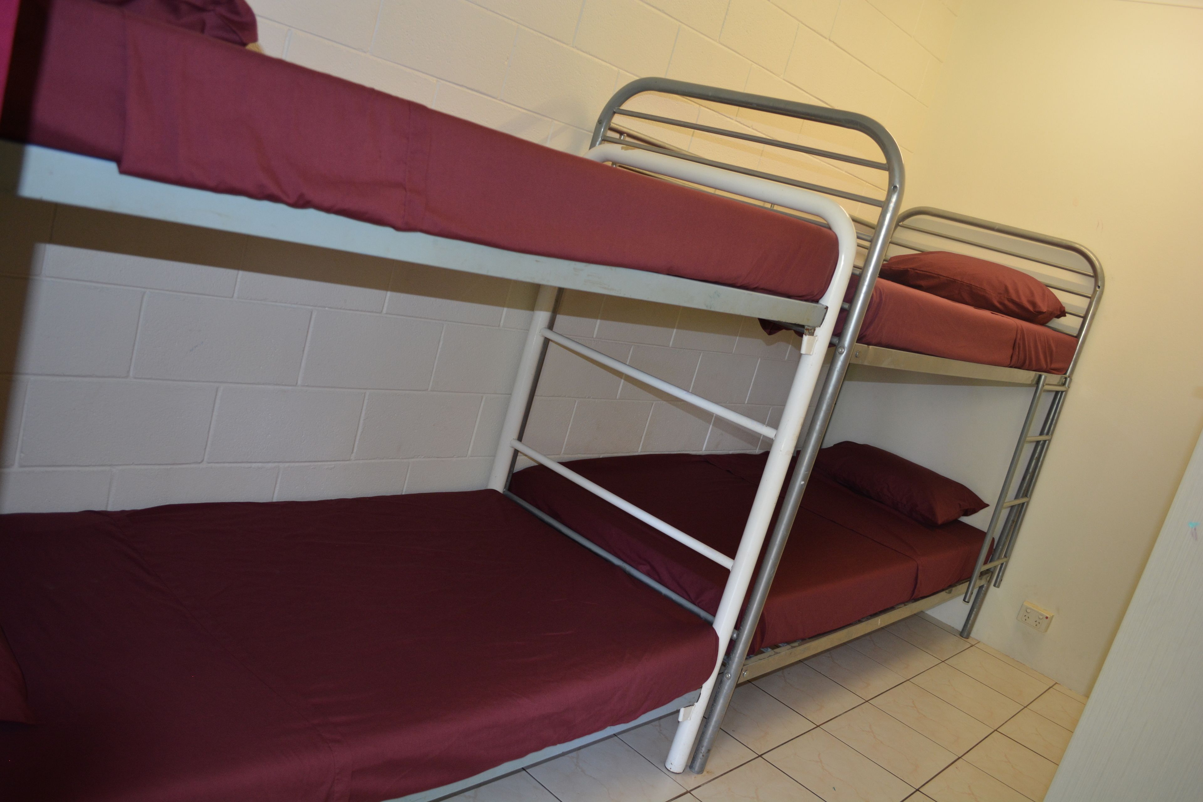 Frogshollow Backpackers