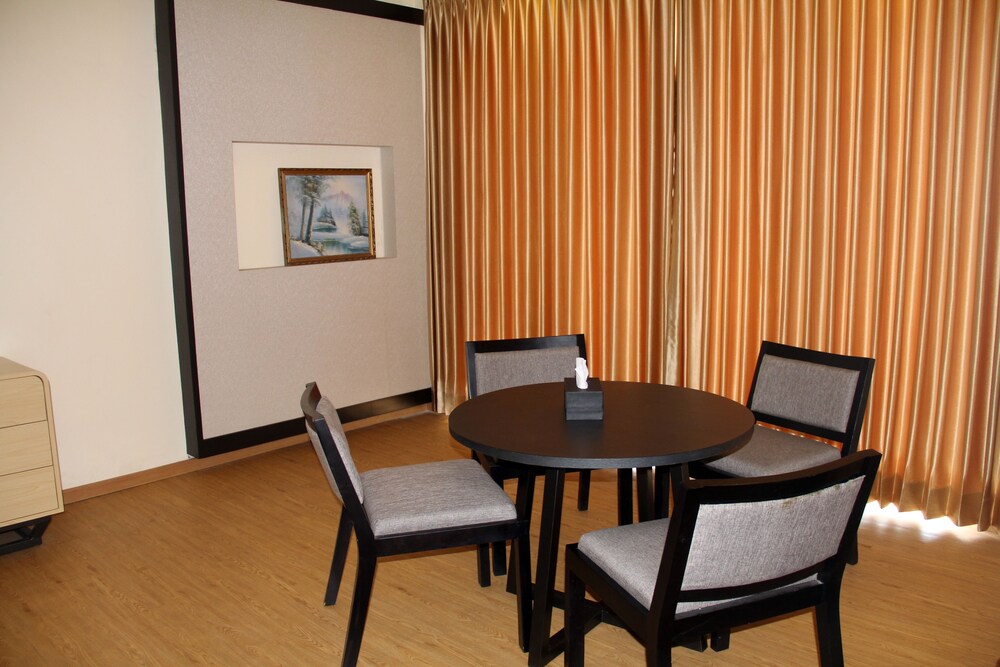 Hotel Buana Lestari (Balikpapan, Indonesia)  Expedia