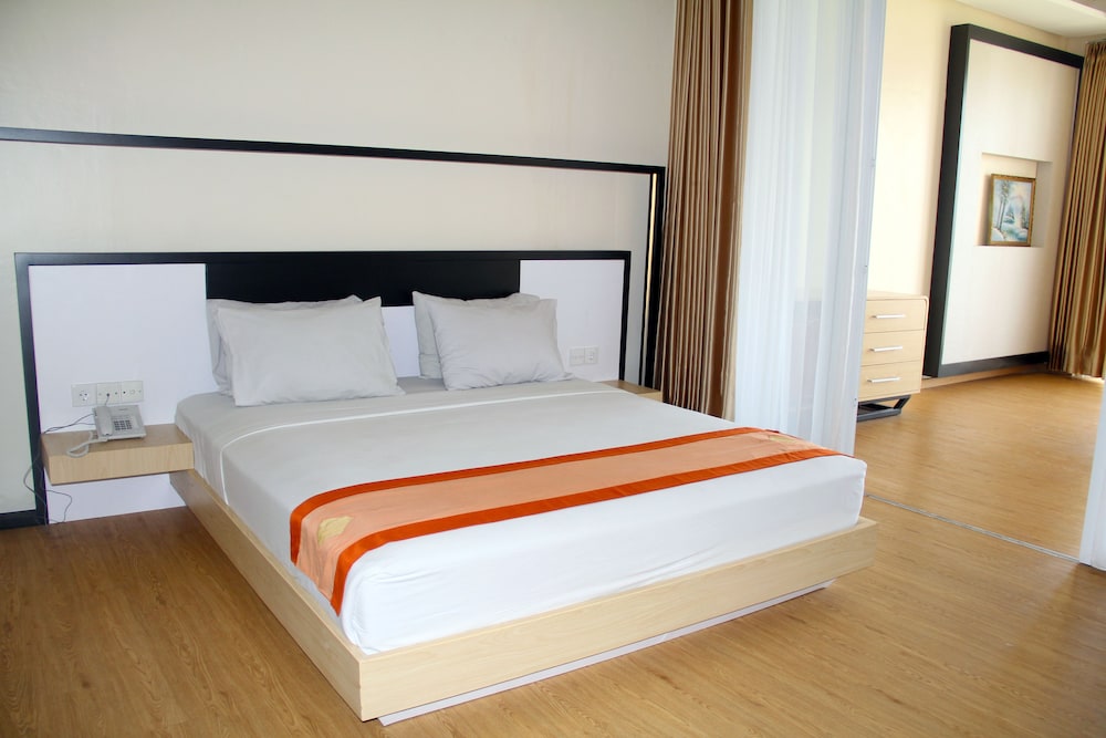 Hotel Buana Lestari: 2017 Room Prices, Deals & Reviews 