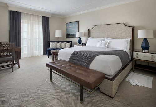 Check Expedia for Availability of Chancellor's House