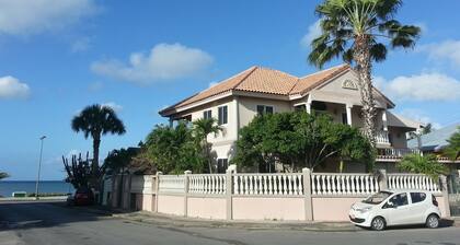 Le Chateau Ocean Villas