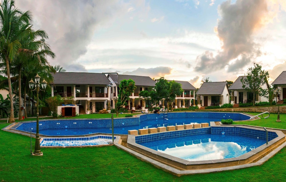 Myplace Siena Garden Resort 2018 Room Prices Deals Reviews Aerial View Featured Image