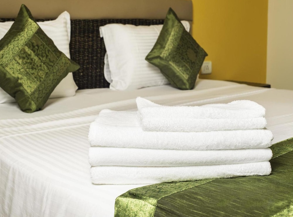 Foto - Treebo Trend Edge St Marks Road