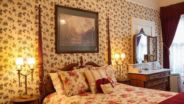 3 bedrooms, premium bedding, iron/ironing board, free WiFi